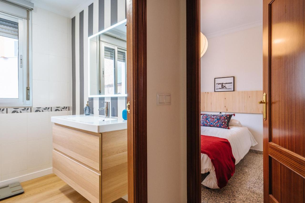 Muro De Los Navarros Suite Apartment Seville Luaran gambar