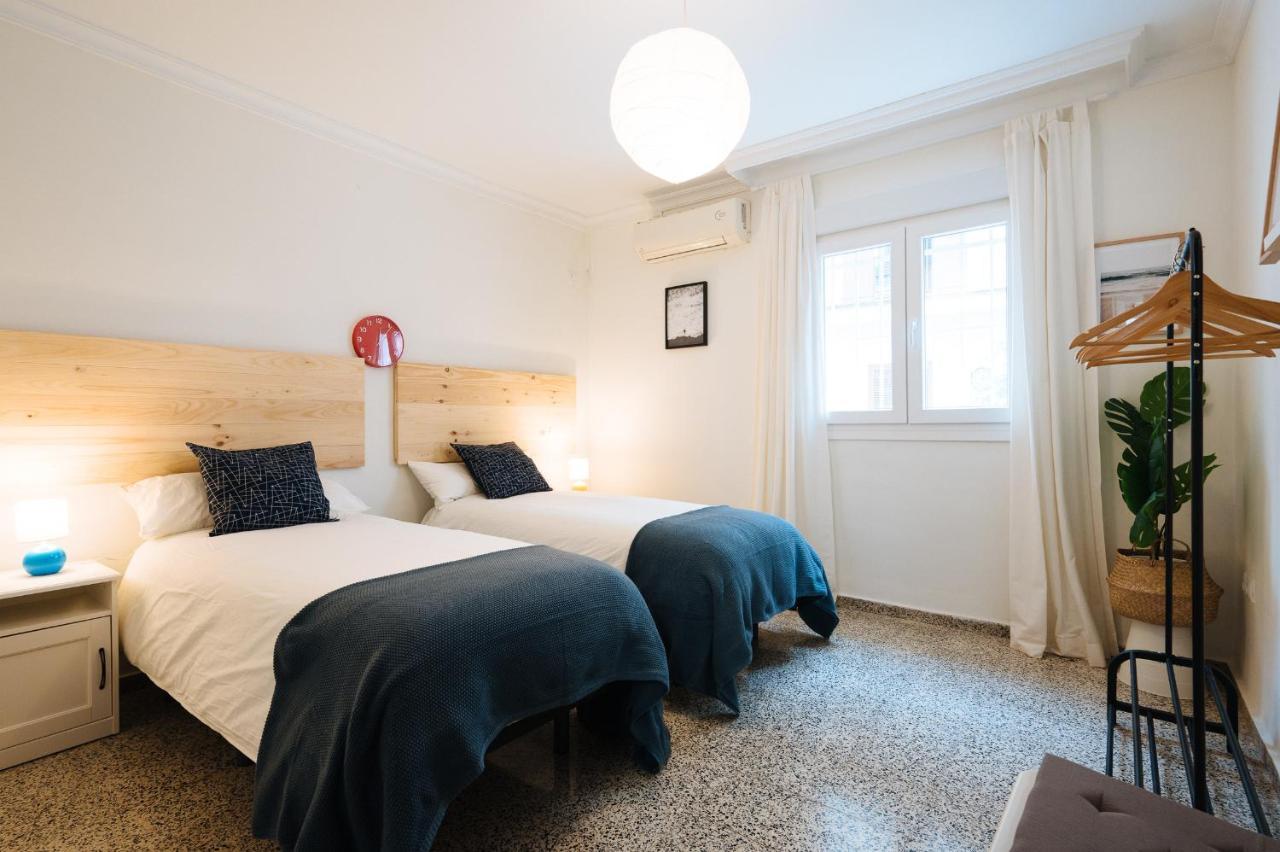 Muro De Los Navarros Suite Apartment Seville Luaran gambar